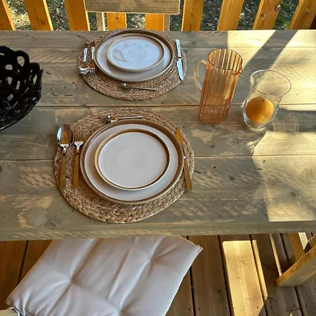 Eco-lodge, Tente Au Coeur D'une Foret Nourriciere